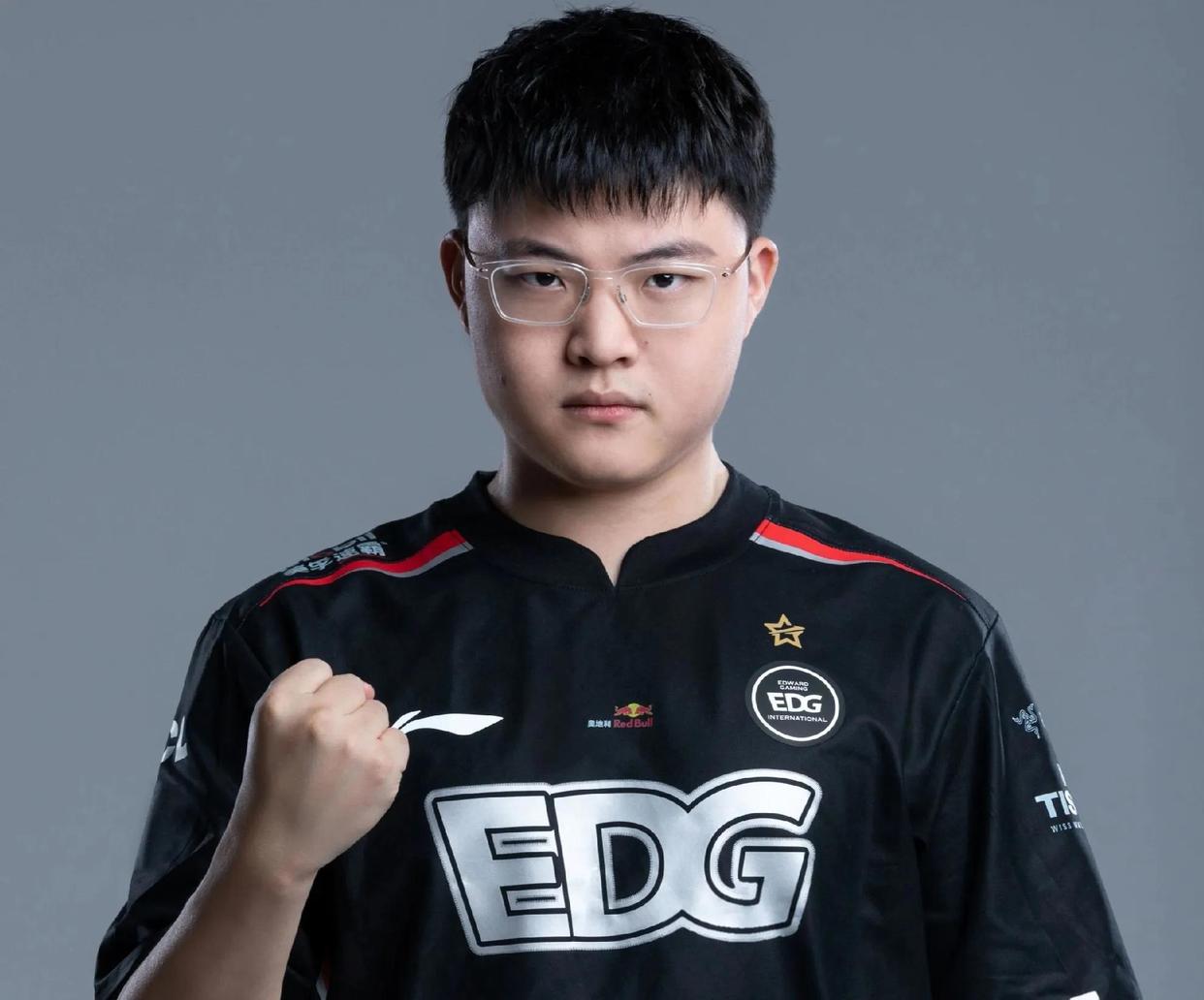  Uzi赛事官方发布高光表现新规，MAD争议不断！