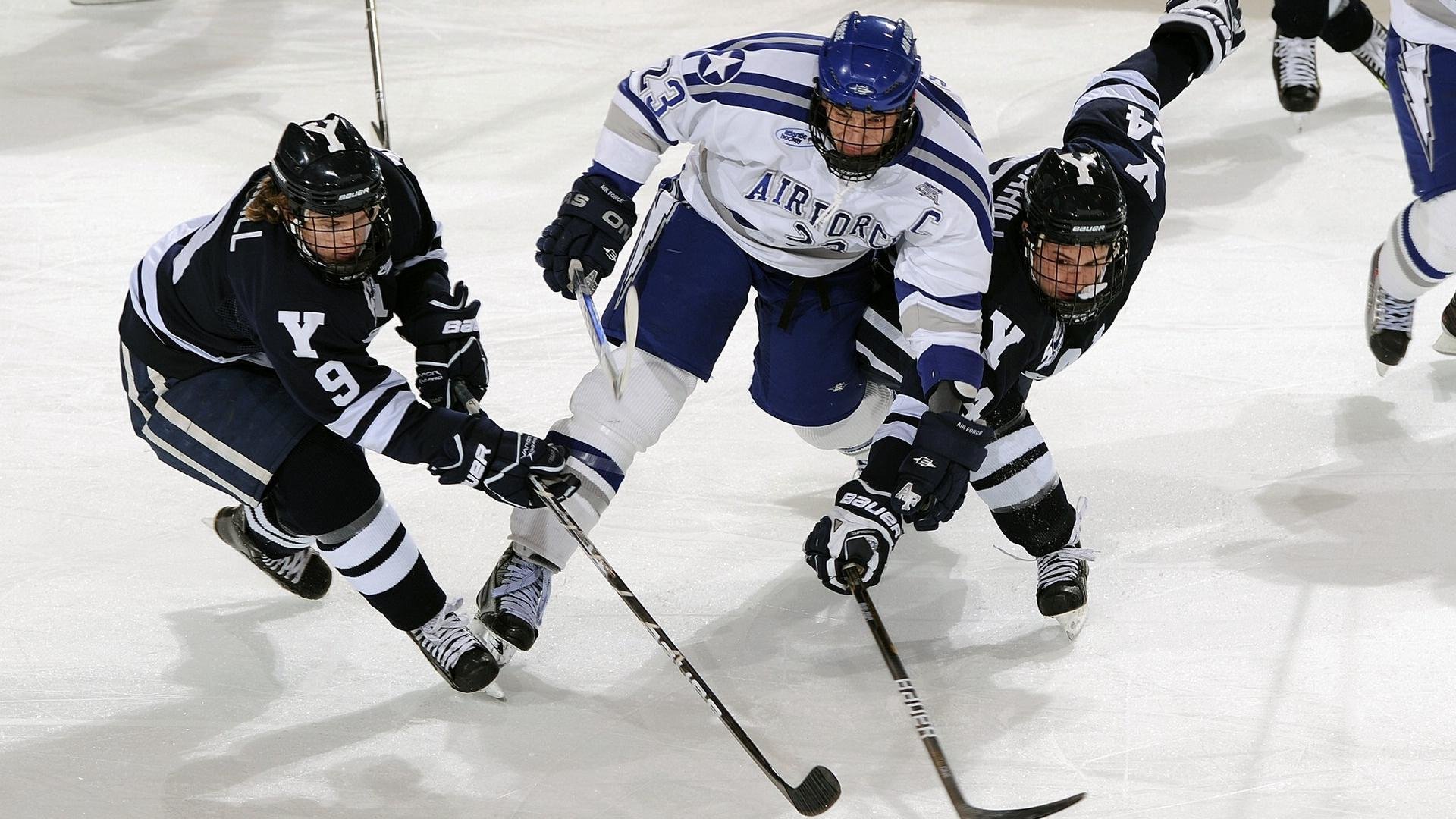 费德勒关键节点挺进下一轮，MAD带队取胜！
